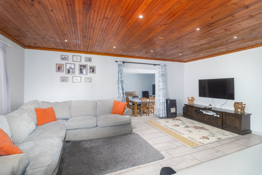 3 Bedroom Property for Sale in Protea Village Western Cape